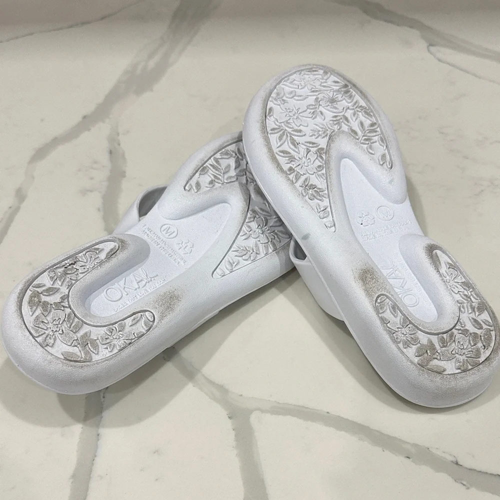 OKA b. White Sandals with Turtle Embellishments - Picture 11 of 12